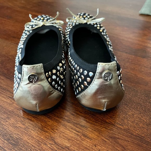 Stuart Weitzman Fannie Tara Flat, Size Girl US 3 (34 EUR), Black/Multi Studs - Picture 4 of 5